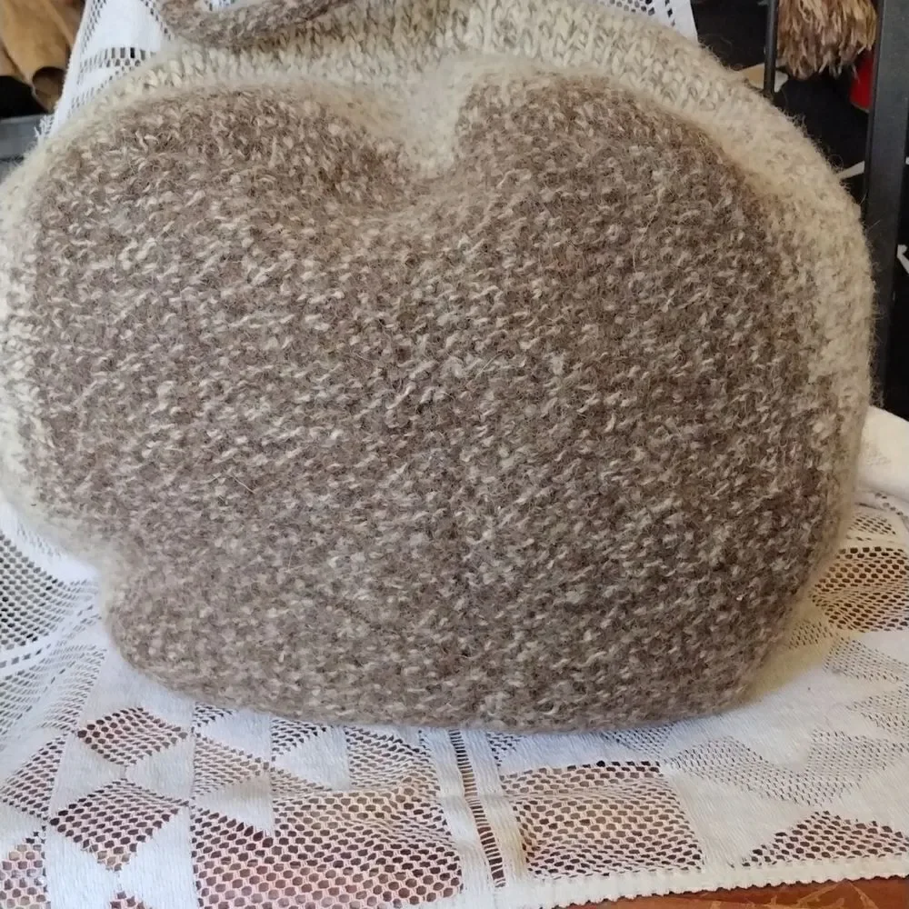 Hand crafted knit bag  - Picture 4 of 4